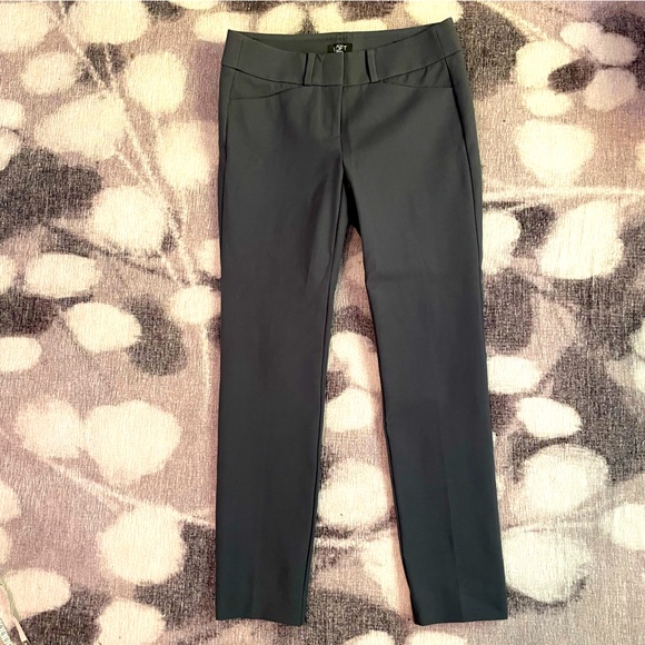 LOFT Pants - LOFT Petite Grey Marisa Skinny Pant - Size 0P